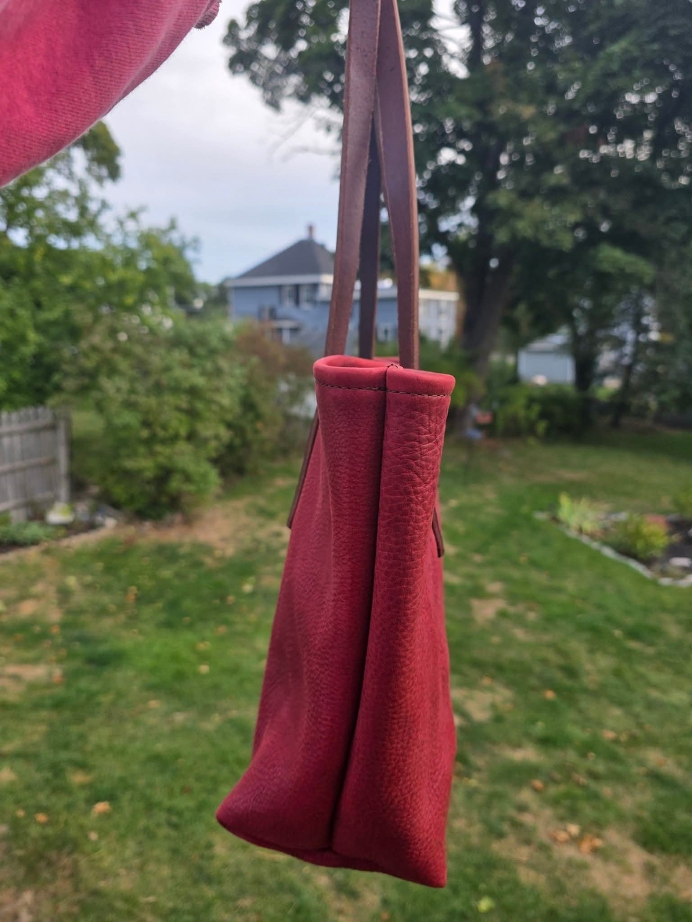 Go Forth Goods Garnet Red Medium Avery - Picture 5 of 7